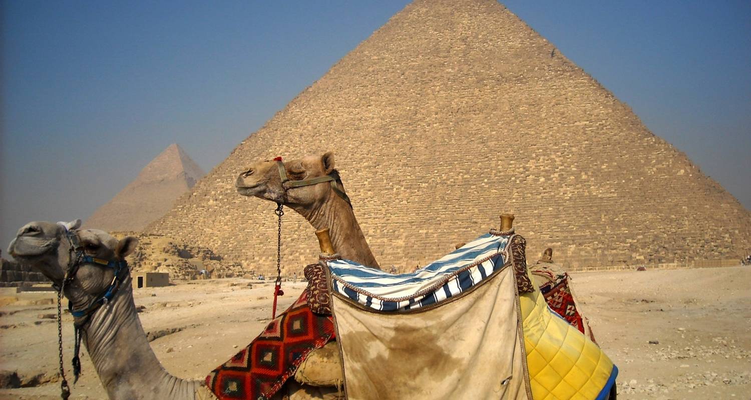 Private Full-Day Cairo and Giza Tour from Hurghada – Pyramids, Museum & Nile Experience