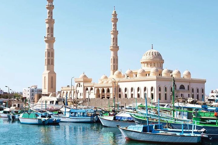 Hurghada Private City Tour – Mosque, Church & Local Market